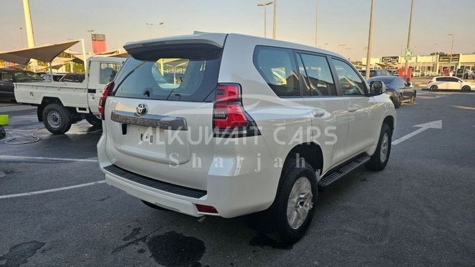 Новый Toyota Land Cruiser Prado 150 Series Рестайлинг 3, 4.0 л, 2023 в Шардже от Nour Alnukhba Motors Белый цвет. Other | AUTO.AE
