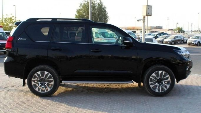 Новый Toyota Land Cruiser Prado 150 Series Рестайлинг 3, 4.0 л, 2023 в Шардже от Nour Alnukhba Motors Черный цвет. Other | AUTO.AE