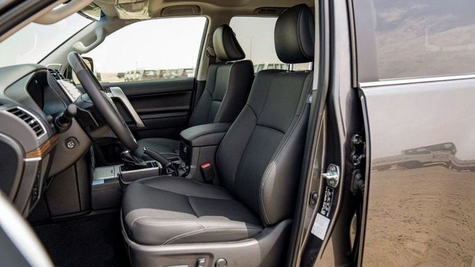 Новый Toyota Land Cruiser Prado 150 Series Рестайлинг 3, 4.0 л, 2023 в Шардже от Nour Alnukhba Motors Серый цвет. Other | AUTO.AE