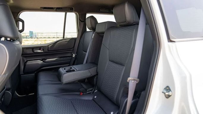 Новый Toyota Land Cruiser Prado 250 Series, 2.8 л, 2025 в Шардже от Nour Alnukhba Motors Белый цвет. Other | AUTO.AE