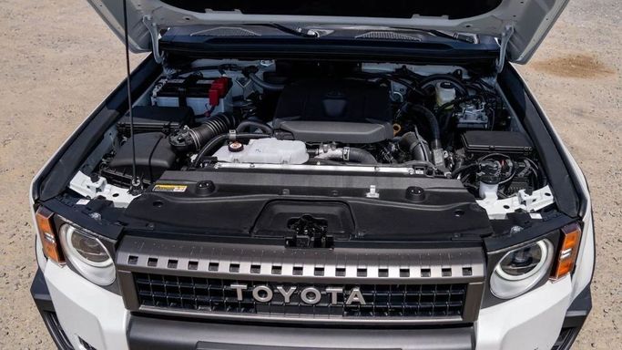 Новый Toyota Land Cruiser Prado 250 Series, 2.8 л, 2025 в Шардже от Nour Alnukhba Motors Белый цвет. Other | AUTO.AE