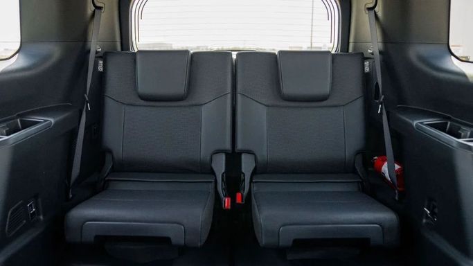 Новый Toyota Land Cruiser Prado 250 Series, 2.8 л, 2025 в Шардже от Nour Alnukhba Motors Белый цвет. Other | AUTO.AE