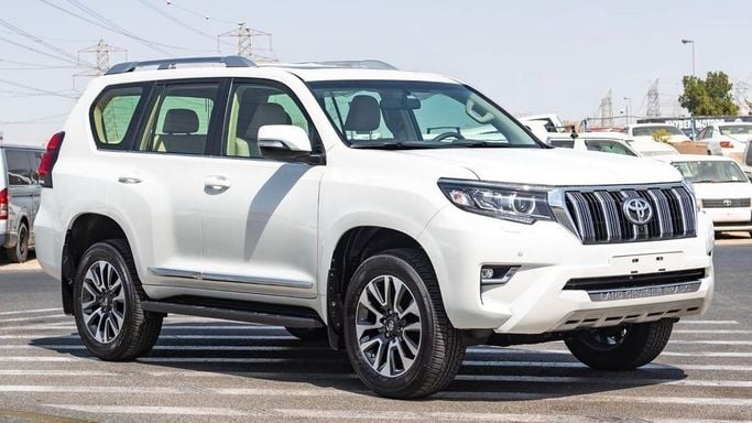 Новый Toyota Land Cruiser Prado 150 Series Рестайлинг 3, 4.0 л, 2023 в Шардже от Nour Alnukhba Motors Белый цвет. Other | AUTO.AE