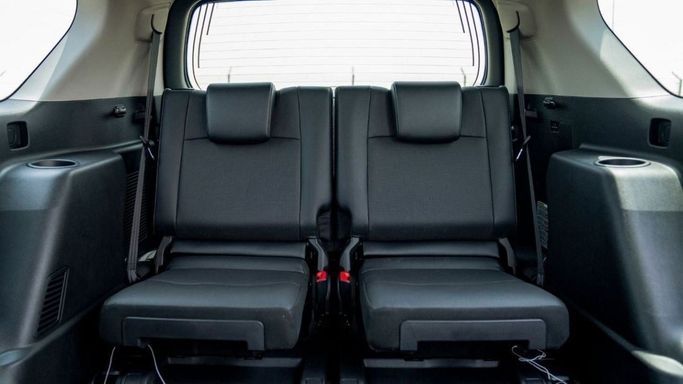 Новый Toyota Land Cruiser Prado 150 Series Рестайлинг 3, 4.0 л, 2023 в Шардже от Nour Alnukhba Motors Серый цвет. Other | AUTO.AE