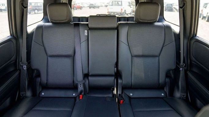 Новый Toyota Land Cruiser Prado 250 Series, 2.8 л, 2024 в Шардже от Nour Alnukhba Motors Серый цвет. Other | AUTO.AE