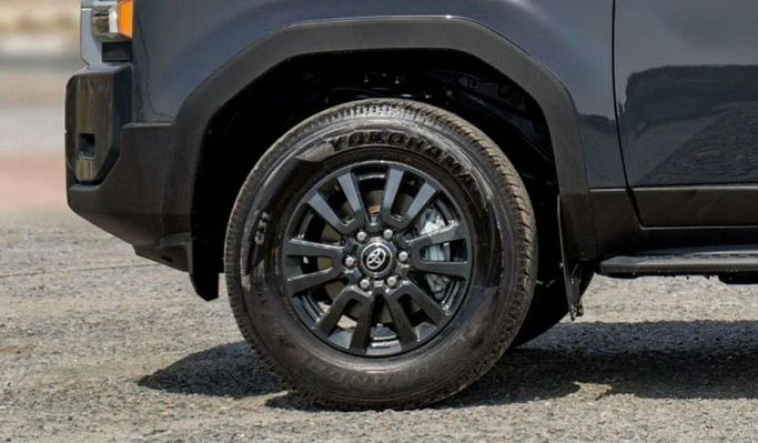 Новый Toyota Land Cruiser Prado 250 Series, 2.8 л, 2024 в Шардже от Nour Alnukhba Motors Серый цвет. Other | AUTO.AE