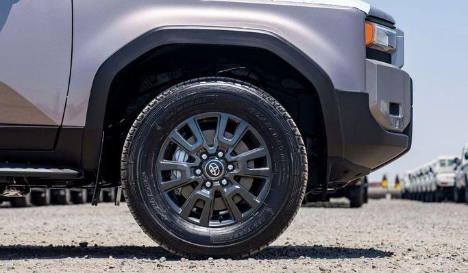 Новый Toyota Land Cruiser Prado 250 Series, 2.8 л, 2025 в Шардже от Nour Alnukhba Motors Бронзовый цвет. Other | AUTO.AE