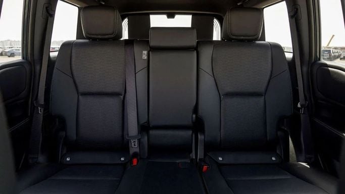 Новый Toyota Land Cruiser Prado 250 Series, 2.8 л, 2025 в Шардже от Nour Alnukhba Motors Черный цвет. Европейская | AUTO.AE