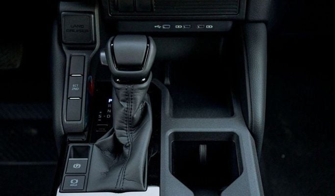 Новый Toyota Land Cruiser Prado 250 Series, 2.8 л, 2025 в Шардже от Nour Alnukhba Motors Серый цвет. Other | AUTO.AE