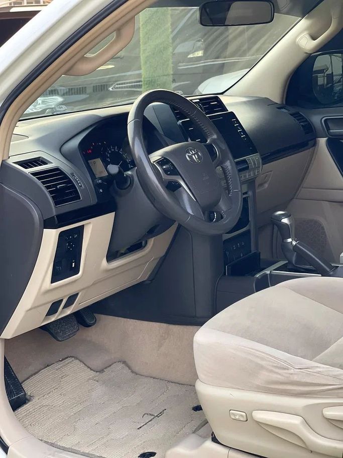 Used Toyota Land Cruiser Prado 150 Series Facelift 3, 4.0 l, 2021 in Sharjah by Al Muhtaref Used Cars, White color. GCC Specs | AUTO.AE