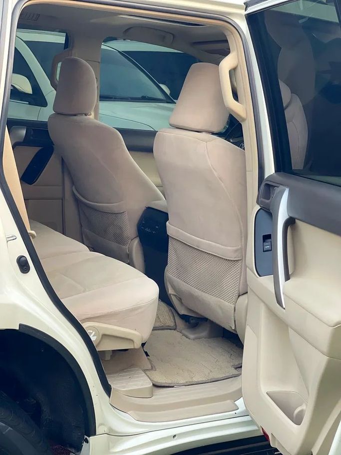 Used Toyota Land Cruiser Prado 150 Series Facelift 3, 4.0 l, 2021 in Sharjah by Al Muhtaref Used Cars, White color. GCC Specs | AUTO.AE