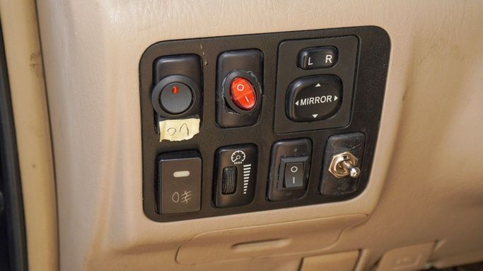 Подержанный Toyota Land Cruiser Prado 120 Series, 3.4 л, 2006 в Шардже от Alsaadi Motors Черный цвет. Other | AUTO.AE