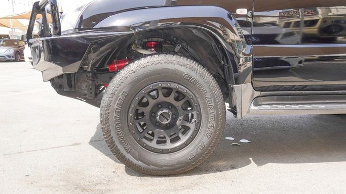 Подержанный Toyota Land Cruiser Prado 120 Series, 3.4 л, 2006 в Шардже от Alsaadi Motors Черный цвет. Other | AUTO.AE