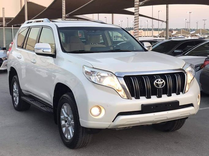 Used Toyota Land Cruiser Prado 150 Series Facelift 1, 2.7 l, 2016 in Sharjah by Al Nukhba Al Malakyah Used Cars, White color. GCC Specs | AUTO.AE