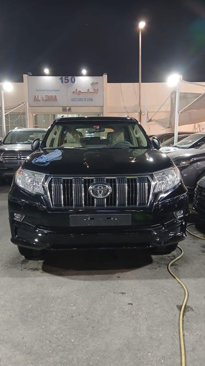 مستعملة Toyota Land Cruiser Prado 150 Series 150 Series Facelift 2, 4.0 l, 2020 في في الإمارات, الشارقة من Taj Al Impratoor Used Cars، اللون أسود. مواصفات الخليج | AUTO.AE | إعلان #274957
