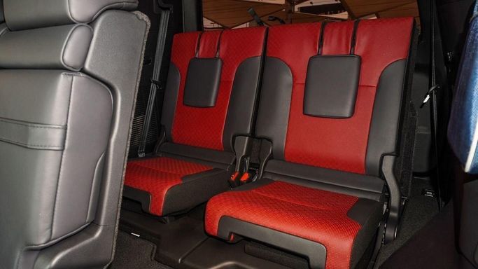 Подержанный Toyota Land Cruiser 300 Series, 3.4 л, 2023 в Шардже от Abo Saif Белый цвет. GCC | AUTO.AE