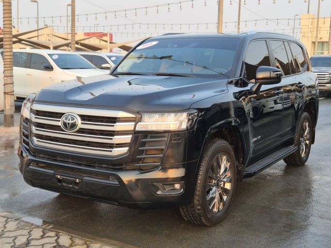 Used Toyota Land Cruiser 300 Series, 3.4 l, 2023 in Sharjah by Rebou Najd Used Cars, Black color. GCC Specs | AUTO.AE