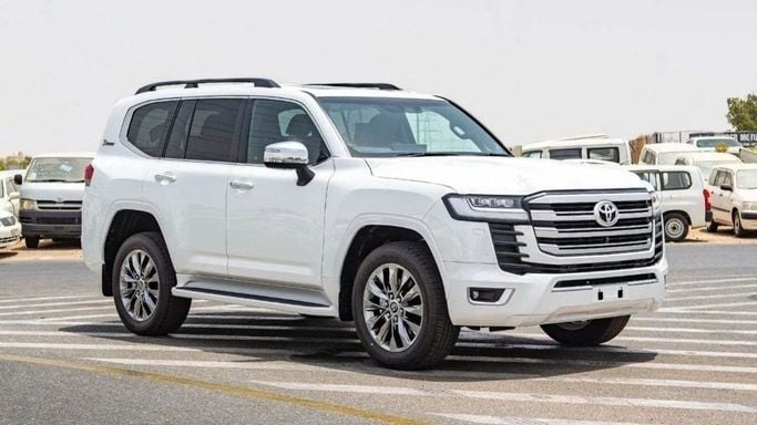 Новый Toyota Land Cruiser 300 Series, 3.4 л, 2025 в Шардже от Nour Alnukhba Motors Белый цвет. Other | AUTO.AE