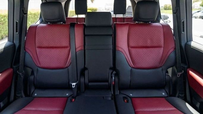 Новый Toyota Land Cruiser 300 Series, 3.4 л, 2025 в Шардже от Nour Alnukhba Motors Белый цвет. Other | AUTO.AE