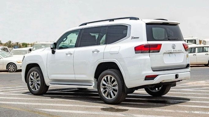 Новый Toyota Land Cruiser 300 Series, 3.4 л, 2025 в Шардже от Nour Alnukhba Motors Белый цвет. Other | AUTO.AE