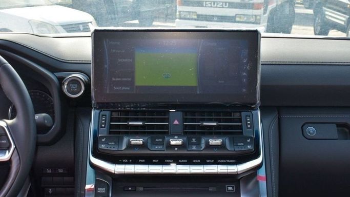 Новый Toyota Land Cruiser 300 Series, 3.3 л, 2025 в Шардже от Nour Alnukhba Motors Черный цвет. Other | AUTO.AE