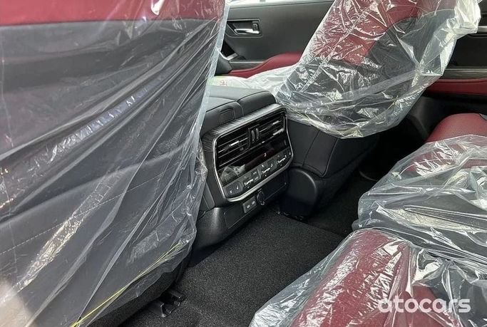 Новый Toyota Land Cruiser 300 Series, 3.4 л, 2024 в Шардже от Nour Alnukhba Motors Белый цвет. Other | AUTO.AE