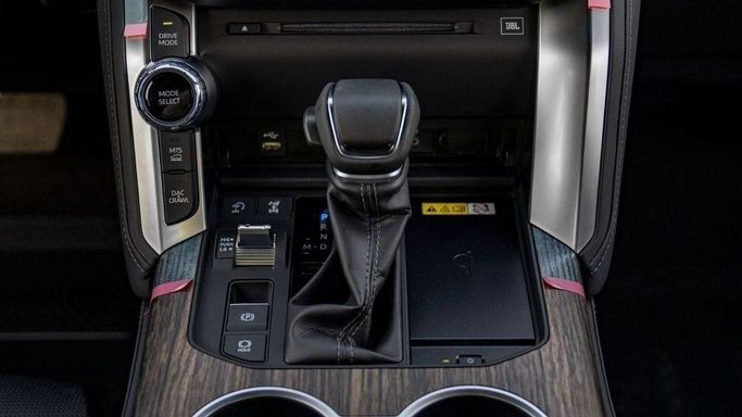 Новый Toyota Land Cruiser 300 Series, 3.3 л, 2025 в Шардже от Nour Alnukhba Motors Серый цвет. Other | AUTO.AE