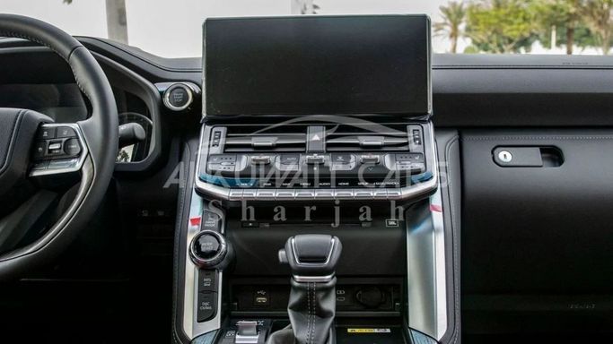 Новый Toyota Land Cruiser 300 Series, 3.4 л, 2025 в Шардже от Nour Alnukhba Motors Белый цвет. Other | AUTO.AE