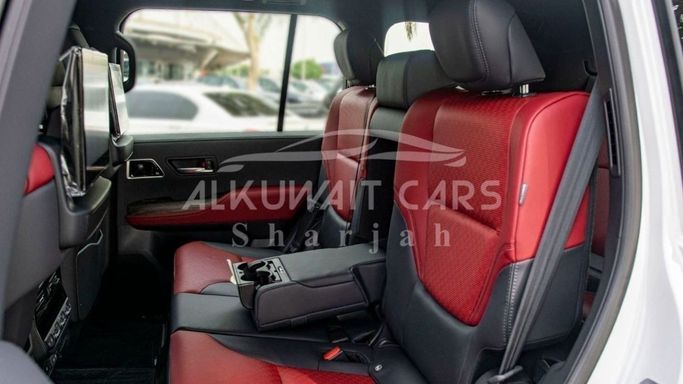 Новый Toyota Land Cruiser 300 Series, 3.4 л, 2025 в Шардже от Nour Alnukhba Motors Белый цвет. Other | AUTO.AE