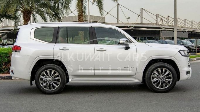 Новый Toyota Land Cruiser 300 Series, 3.4 л, 2025 в Шардже от Nour Alnukhba Motors Белый цвет. Other | AUTO.AE