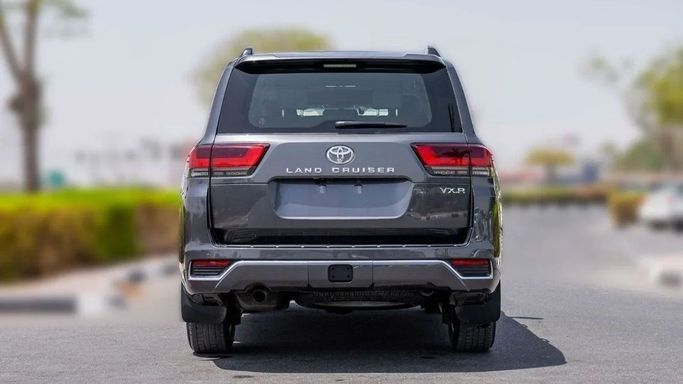 Новый Toyota Land Cruiser 300 Series, 3.3 л, 2025 в Шардже от Nour Alnukhba Motors Серый цвет. Other | AUTO.AE
