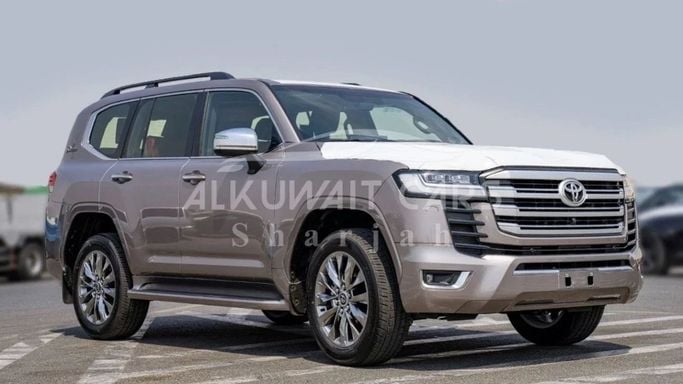 Новый Toyota Land Cruiser 300 Series, 3.4 л, 2024 в Шардже от Nour Alnukhba Motors Бежевый цвет. GCC | AUTO.AE