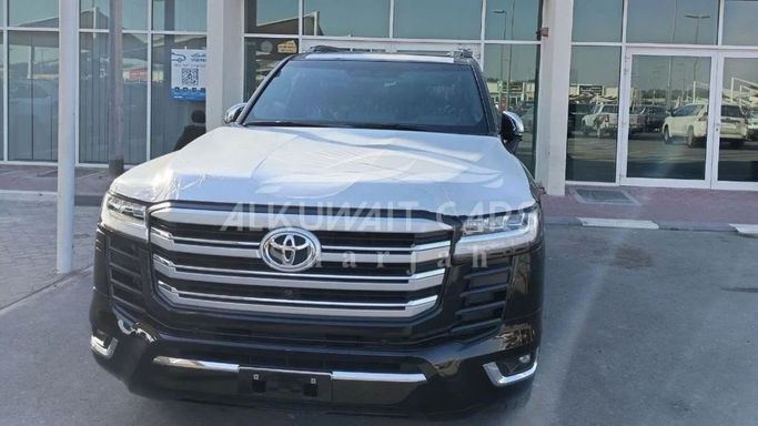 Новый Toyota Land Cruiser 300 Series, 3.4 л, 2025 в Шардже от Nour Alnukhba Motors Черный цвет. GCC | AUTO.AE
