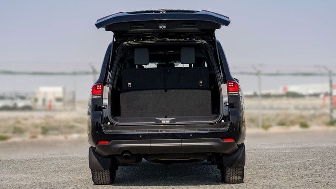 Новый Toyota Land Cruiser 300 Series, 3.3 л, 2025 в Шардже от Nour Alnukhba Motors Черный цвет. Other | AUTO.AE