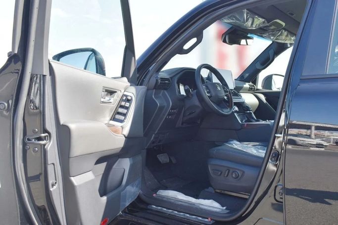 Новый Toyota Land Cruiser 300 Series, 3.3 л, 2025 в Шардже от Nour Alnukhba Motors Черный цвет. GCC | AUTO.AE