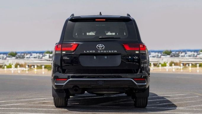 Новый Toyota Land Cruiser 300 Series, 3.3 л, 2025 в Шардже от Nour Alnukhba Motors Черный цвет. Other | AUTO.AE