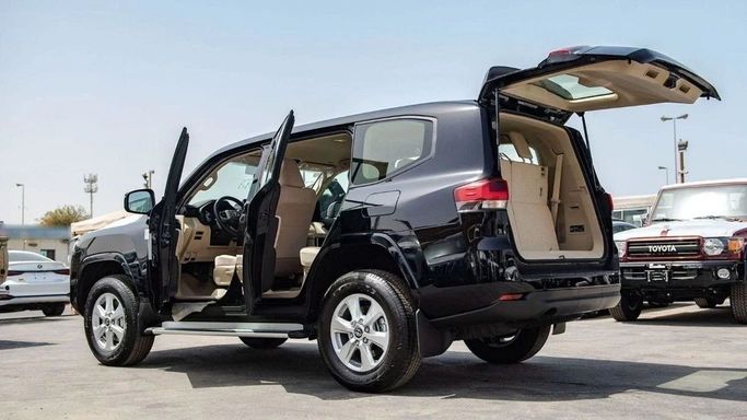 New Toyota Land Cruiser 300 Series, 3.3 l, 2025 in Sharjah by Nour Alnukhba Motors, Black color. Other | AUTO.AE