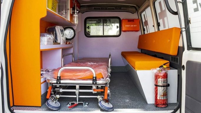 Новый Toyota Land Cruiser 70 Series Рестайлинг 2, 4.2 л, 2025 в Шардже от Nour Alnukhba Motors Белый цвет. Европейская | AUTO.AE