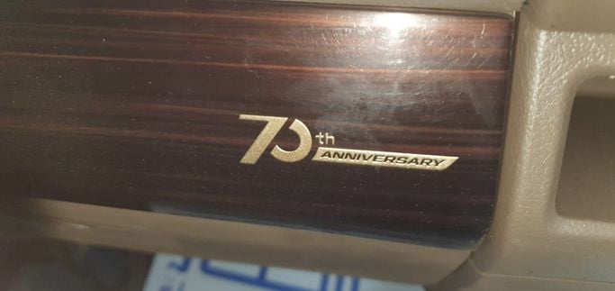 Подержанный Toyota Land Cruiser 70 Series Рестайлинг 1, 4.0 л, 2022 в Шардже от Ishtar Used Cars Бордовый цвет. GCC | AUTO.AE
