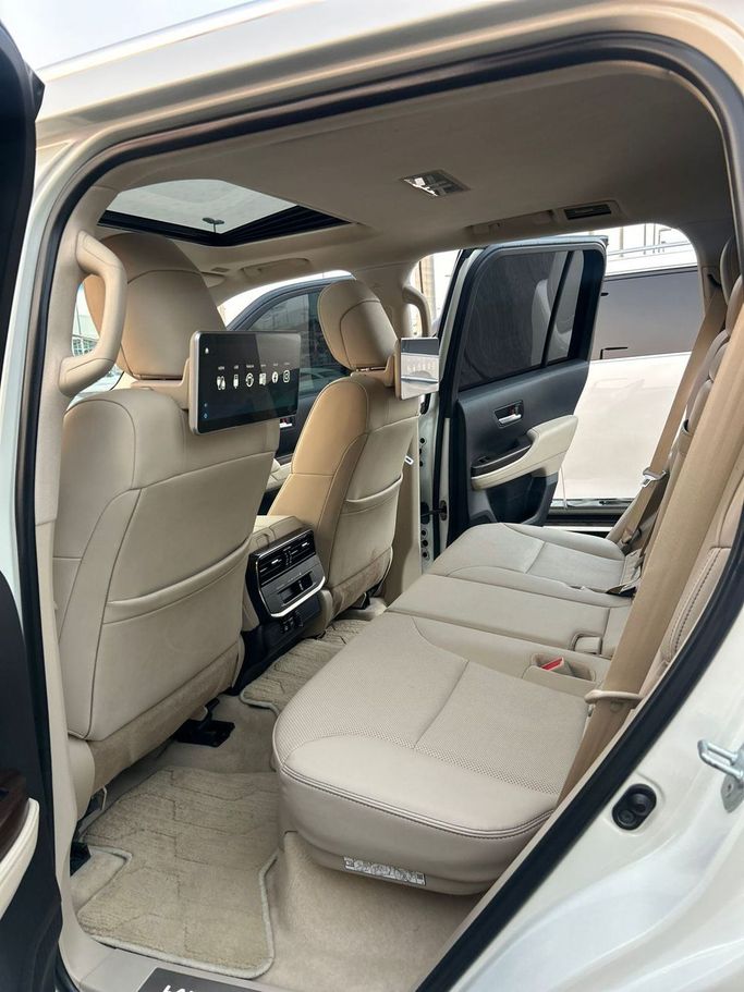 Used Toyota Land Cruiser 300 Series, 4.0 l, 2023 in Sharjah by Al Ostoura Used Cars, White color. Other | AUTO.AE