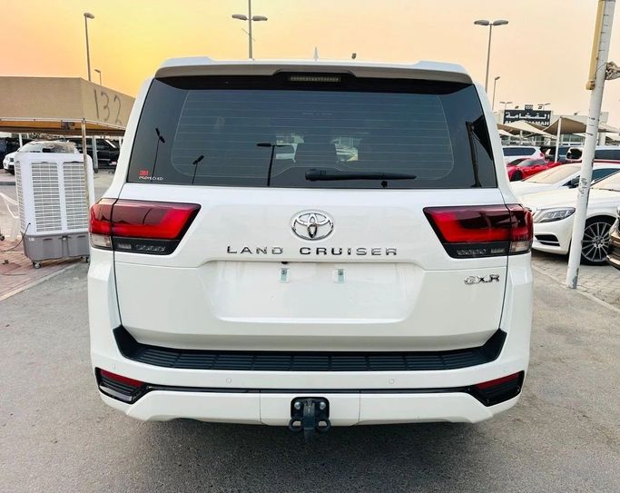 Used Toyota Land Cruiser 300 Series, 4.0 l, 2024 in Sharjah by Titanium Used Cars, White color. GCC Specs | AUTO.AE