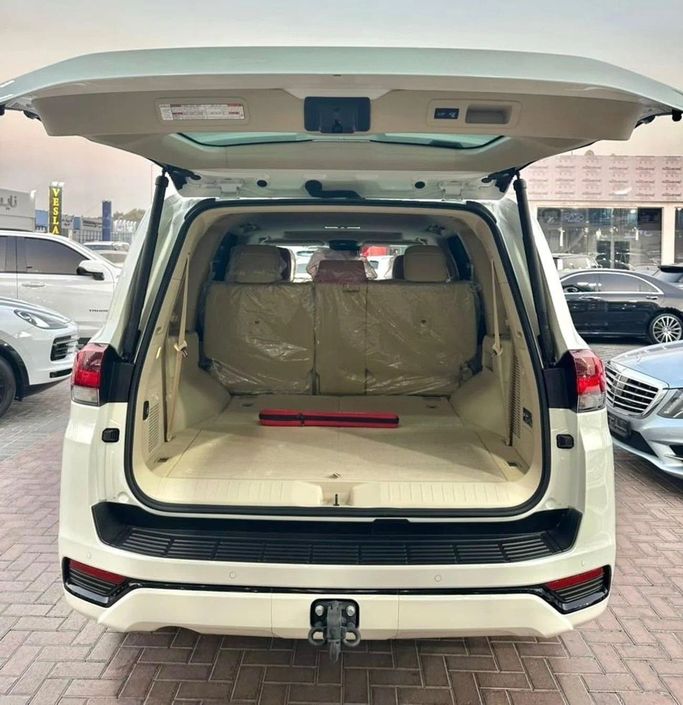 Used Toyota Land Cruiser 300 Series, 3.4 l, 2025 in Sharjah by Titanium Used Cars, White color. GCC Specs | AUTO.AE