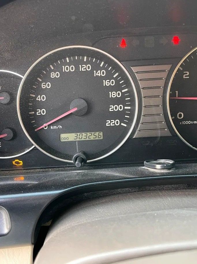 Used Toyota Land Cruiser 100 Series Facelift 2, 4.7 l, 2006 in Sharjah by Darb Al Saada Used cars, White color. GCC Specs | AUTO.AE