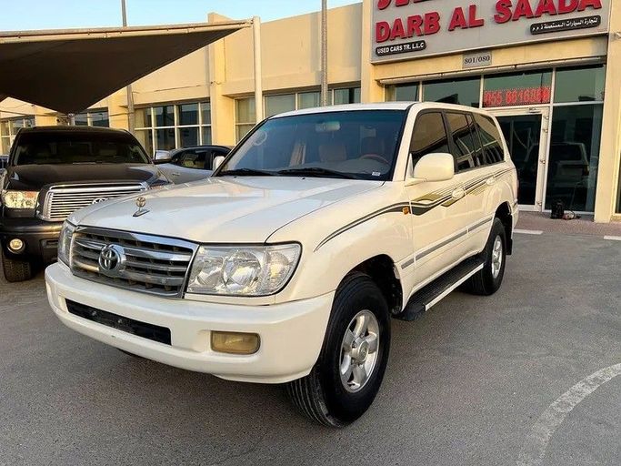 Used Toyota Land Cruiser 100 Series Facelift 1, 4.7 l, 2005 in Sharjah by Darb Al Saada Used cars, White color. GCC Specs | AUTO.AE