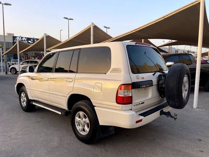 Used Toyota Land Cruiser 100 Series Facelift 1, 4.7 l, 2005 in Sharjah by Darb Al Saada Used cars, White color. GCC Specs | AUTO.AE