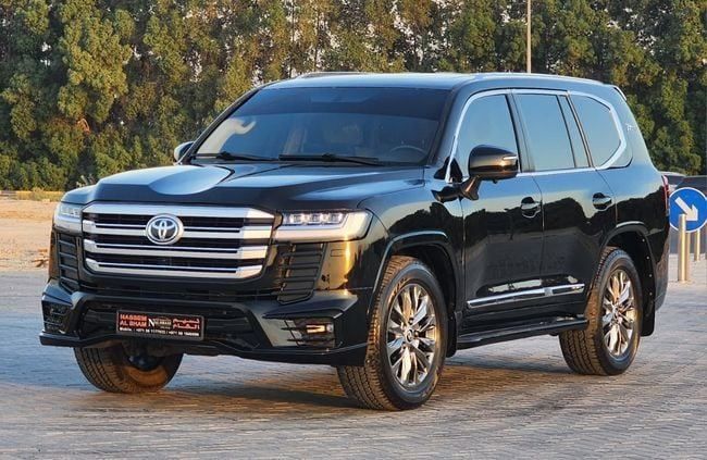 Подержанный Toyota Land Cruiser 200 Series Рестайлинг 1, 5.7 л, 2012 в Шардже от Nassem Al Sham Used Cars Белый цвет. GCC | AUTO.AE