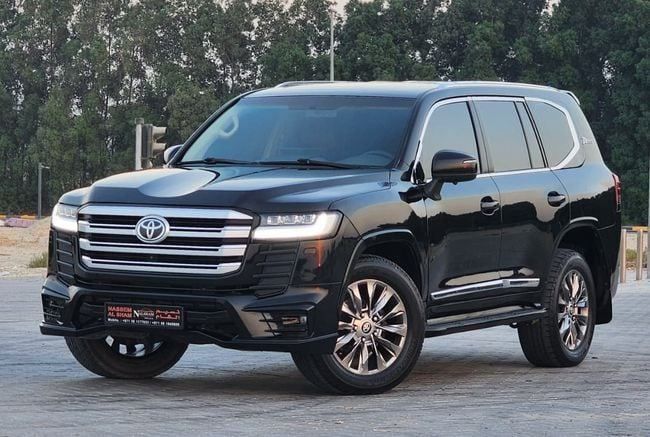 Подержанный Toyota Land Cruiser 200 Series Рестайлинг 2, 4.6 л, 2015 в Шардже от Nassem Al Sham Used Cars Черный цвет. GCC | AUTO.AE