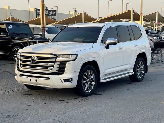 مستعملة Toyota Land Cruiser Twin Turbo السلسلة 300, 3.5 l, 2022 في في الشارقة من ASAL ALHAIBAH USED CARS، اللون أبيض. مواصفات الخليج | AUTO.AE
