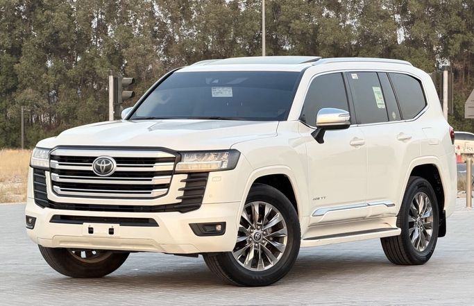مستعملة Toyota Land Cruiser السلسلة 300, 4.0 l, 2023 في في الشارقة من Nassem Al Sham Used Cars، اللون أبيض. مواصفات الخليج | AUTO.AE | إعلان #264443