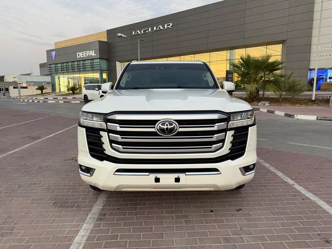 Подержанный ⁦Toyota Land Cruiser Twin Turbo 300 Series, 3.5 л, 2022⁩ в ОАЭ, Шарджа от Hamsat Waad Белый цвет. GCC | AUTO.AE | Объявление #280905